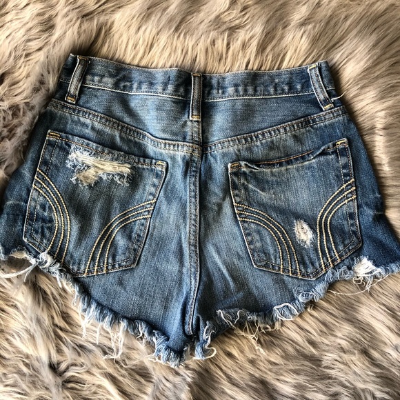 Hollister high-waists distressed denim shorts - Picture 2 of 8